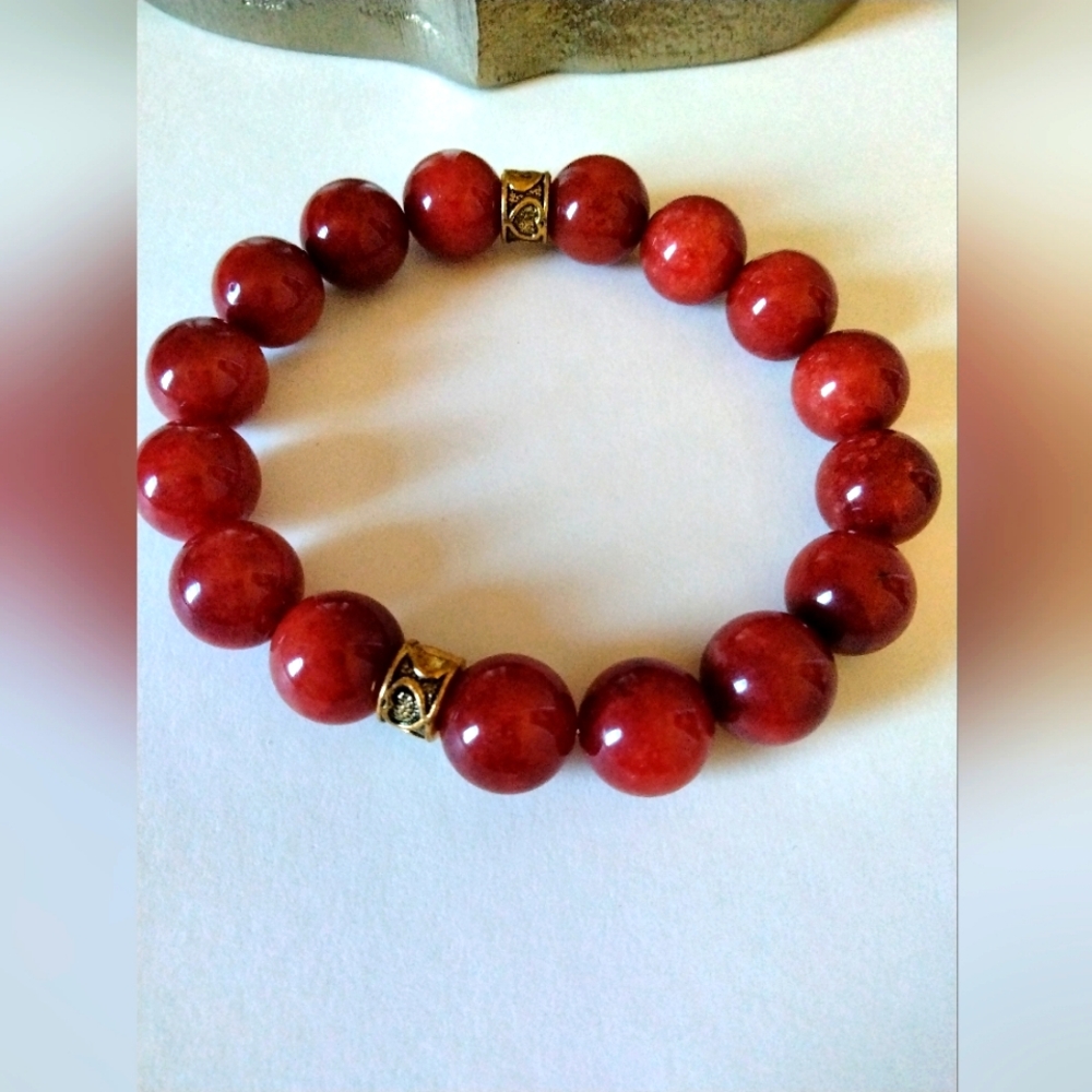 Red Coral Jade Beaded Bracelet. Handmade.